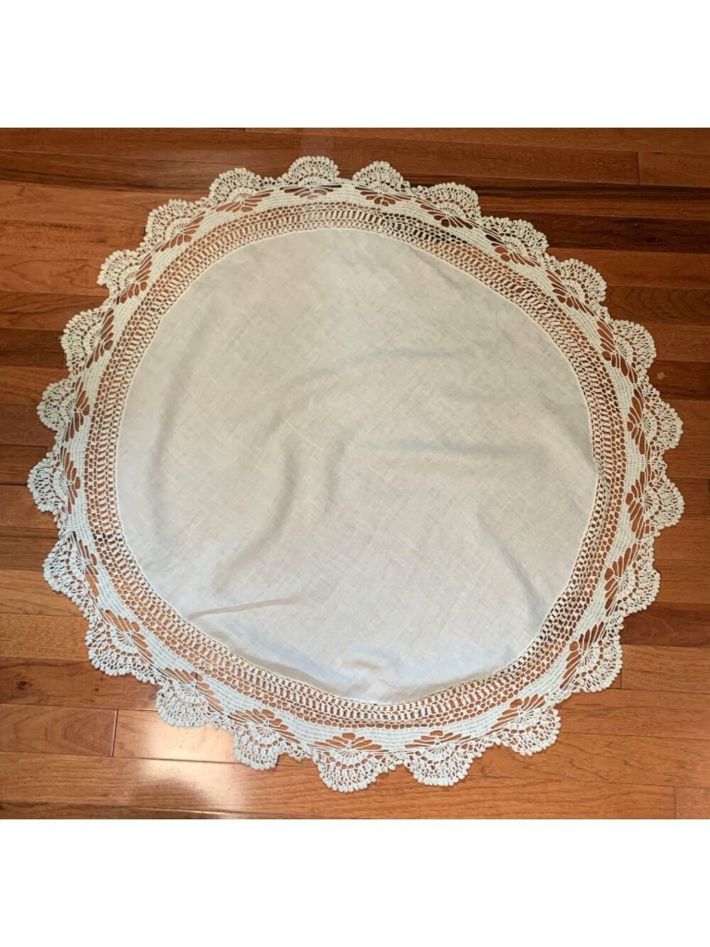 Handmade Round Lace Tablecloth Intricate Crochet Details White 36"